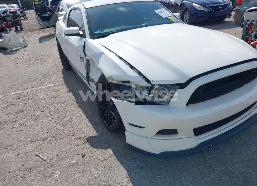 Photo 6 of 2013 Ford Mustang V6 PREMIUM (VIN 1ZVBP8AM2D5250074)