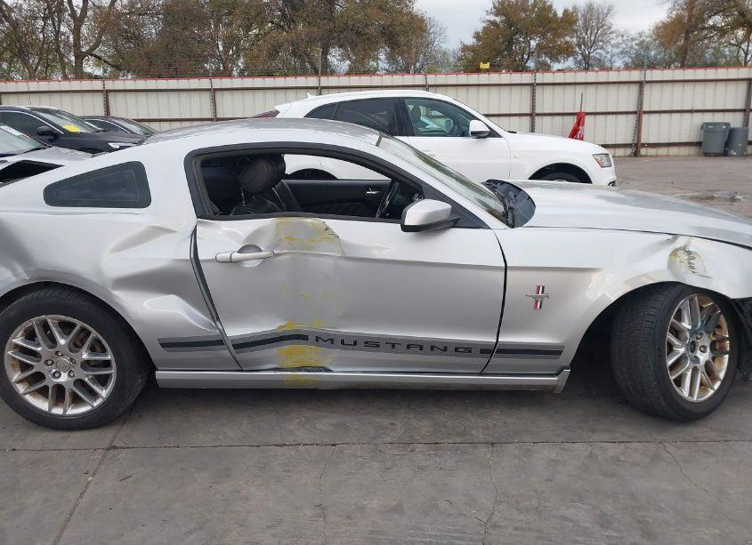 Photo 14 of 2013 Ford Mustang V6 PREMIUM (VIN 1ZVBP8AM2D5278943)