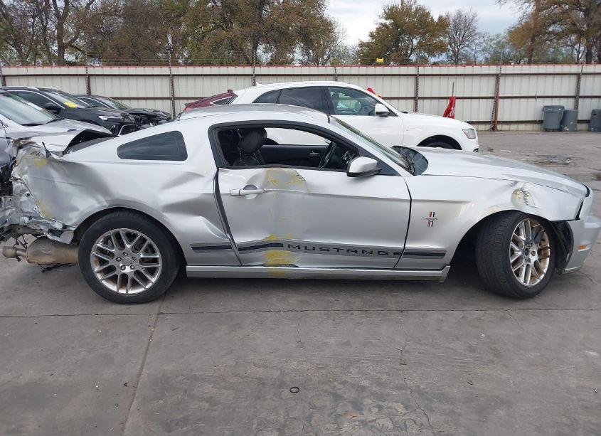 Photo 18 of 2013 Ford Mustang V6 PREMIUM (VIN 1ZVBP8AM2D5278943)