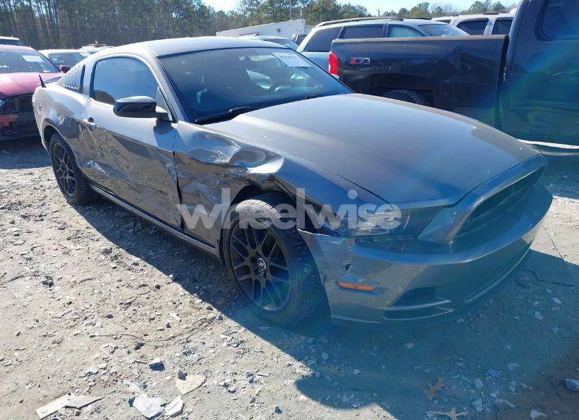 Photo 6 of 2014 Ford Mustang V6 (VIN 1ZVBP8AM2E5230800)