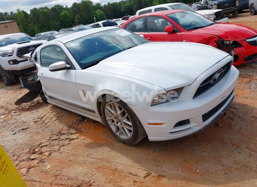 2014 Ford Mustang V6 PREMIUM (VIN 1ZVBP8AM2E5280063) main photo
