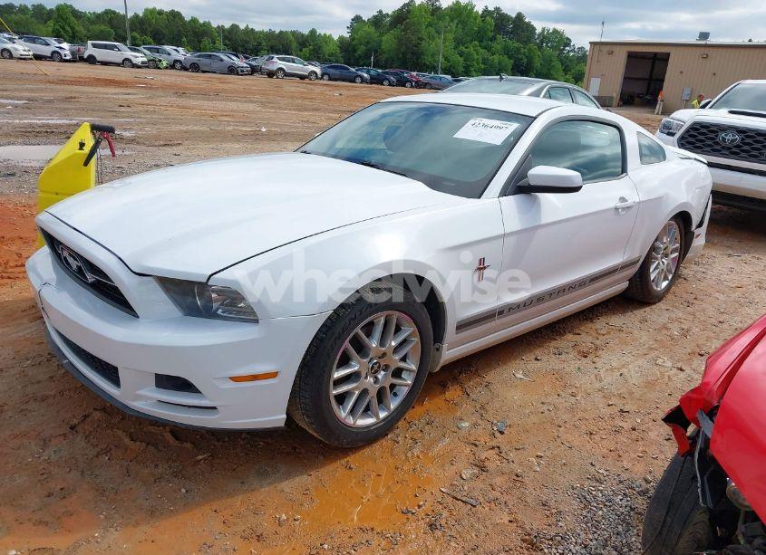 Photo 2 of 2014 Ford Mustang V6 PREMIUM (VIN 1ZVBP8AM2E5280063)