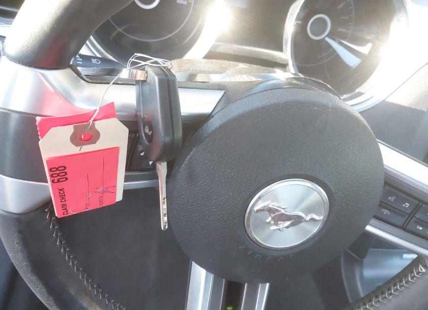 Photo 11 of 2014 Ford Mustang V6 PREMIUM (VIN 1ZVBP8AM2E5305060)