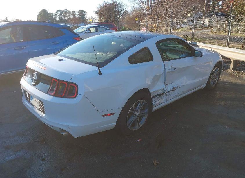 Photo 4 of 2014 Ford Mustang V6 PREMIUM (VIN 1ZVBP8AM2E5305060)
