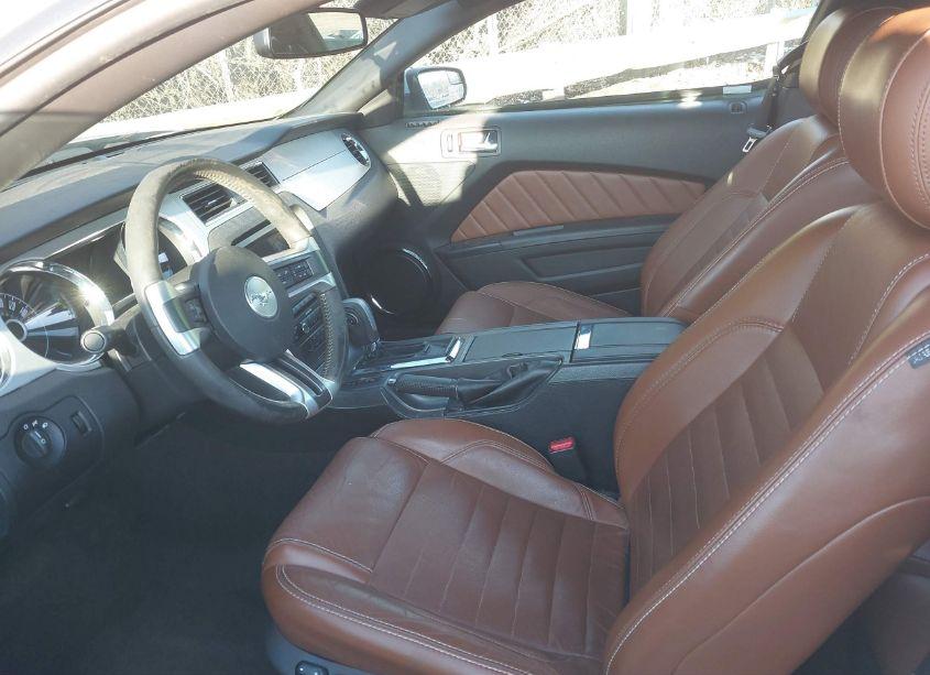 Photo 5 of 2014 Ford Mustang V6 PREMIUM (VIN 1ZVBP8AM2E5305060)