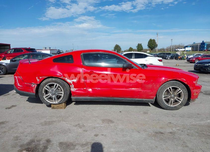 Photo 13 of 2011 Ford Mustang V6 PREMIUM (VIN 1ZVBP8AM3B5120818)