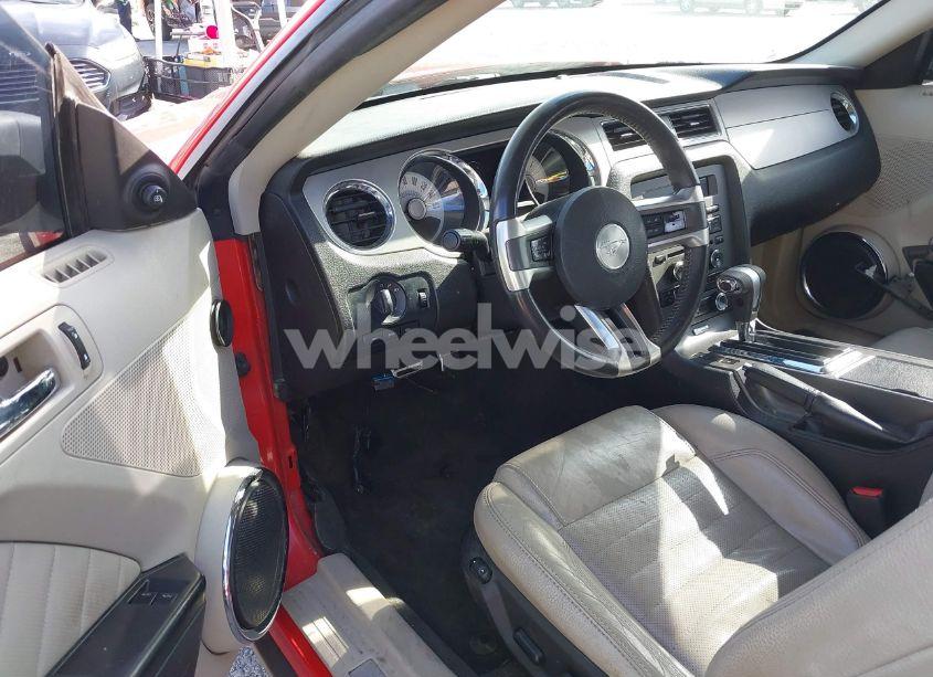 Photo 5 of 2011 Ford Mustang V6 PREMIUM (VIN 1ZVBP8AM3B5120818)