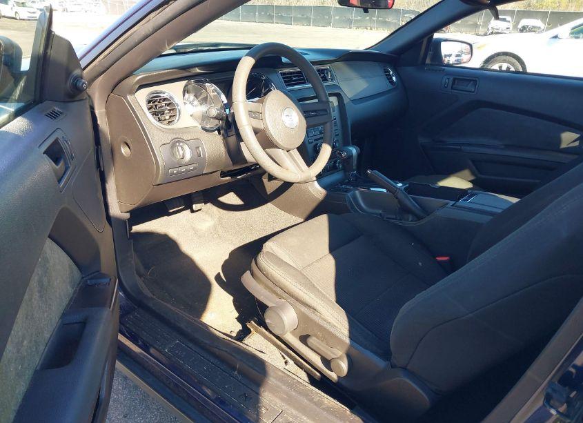 Photo 5 of 2011 Ford Mustang V6 (VIN 1ZVBP8AM3B5138462)