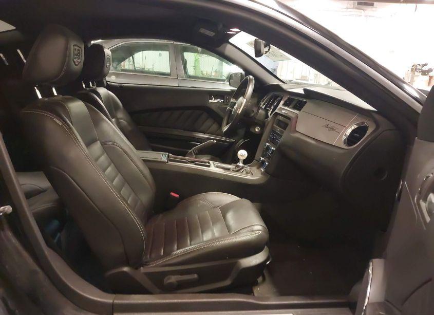 Photo 5 of 2011 Ford Mustang V6 PREMIUM (VIN 1ZVBP8AM3B5149459)