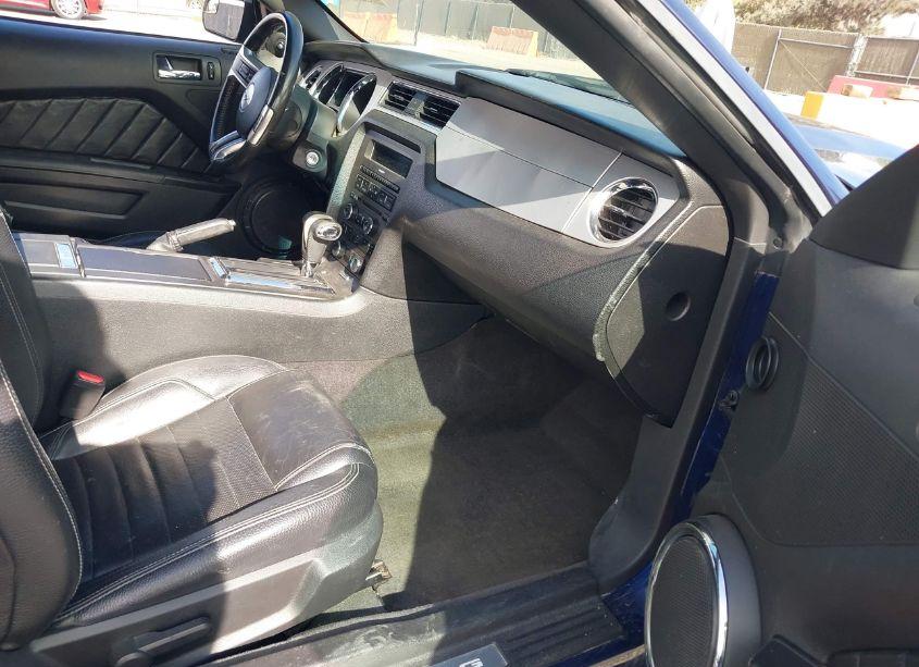 Photo 5 of 2012 Ford Mustang V6 PREMIUM (VIN 1ZVBP8AM3C5225084)