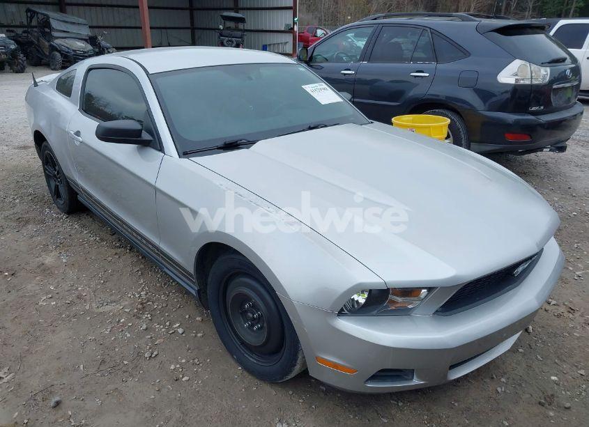 Photo 6 of 2012 Ford Mustang V6 (VIN 1ZVBP8AM3C5263057)