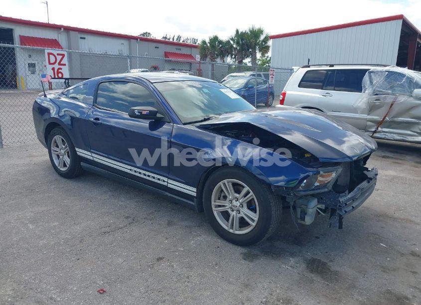 2012 Ford Mustang V6 (VIN 1ZVBP8AM3C5264516) main photo