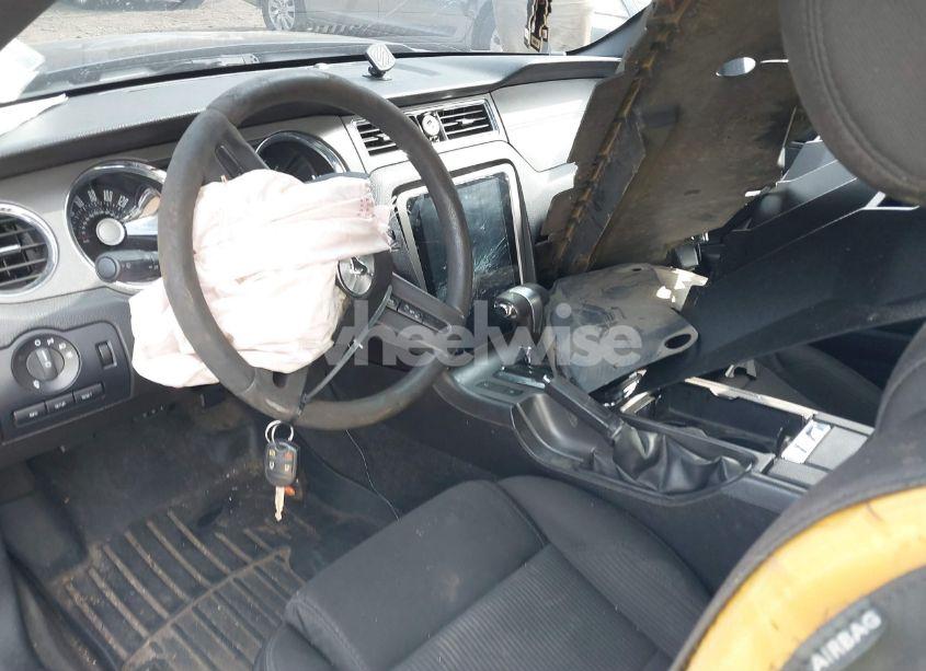 Photo 5 of 2012 Ford Mustang V6 (VIN 1ZVBP8AM3C5279954)