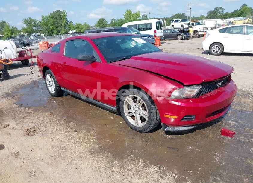 2012 Ford Mustang V6 (VIN 1ZVBP8AM3C5285124) main photo