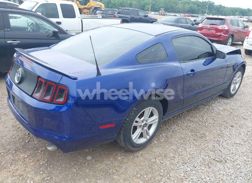 Photo 4 of 2013 Ford Mustang V6 (VIN 1ZVBP8AM3D5215494)
