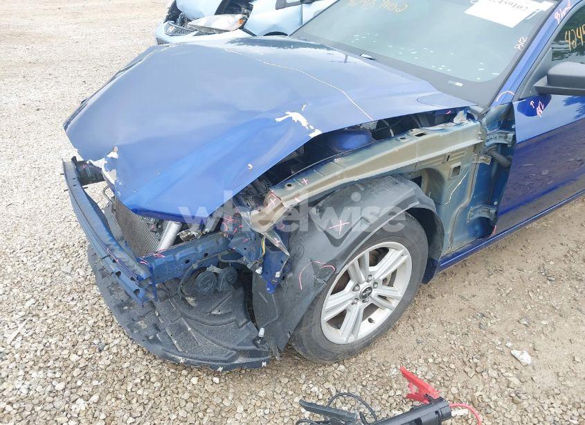 Photo 6 of 2013 Ford Mustang V6 (VIN 1ZVBP8AM3D5215494)