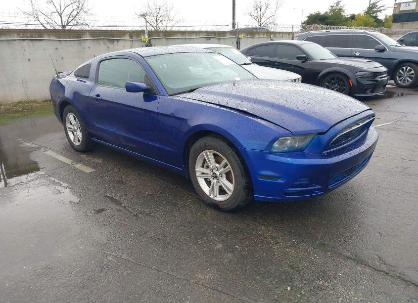 2013 Ford Mustang V6 (VIN 1ZVBP8AM3D5259740) main photo
