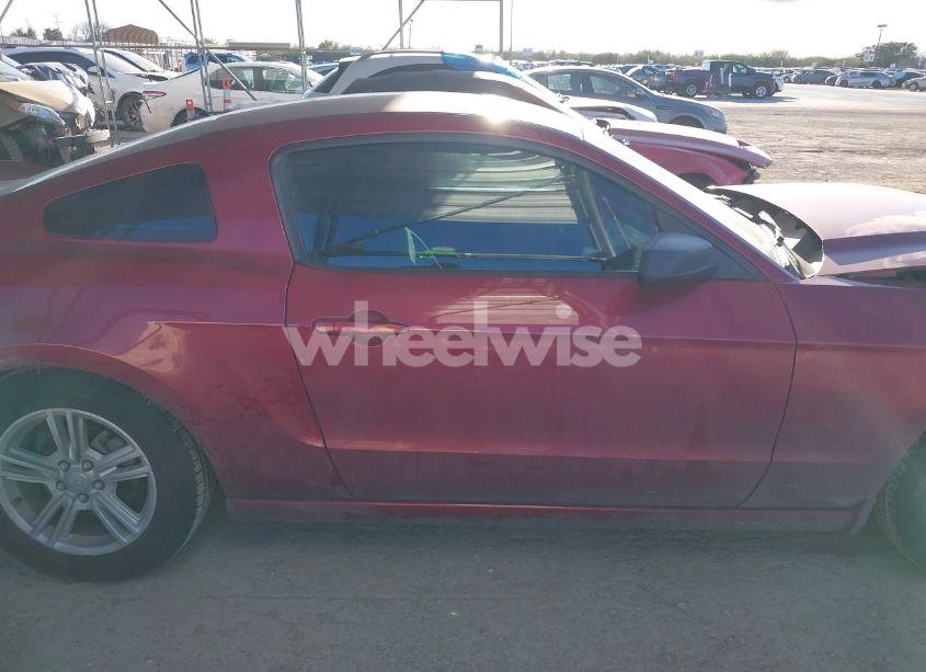 Photo 13 of 2014 Ford Mustang V6 (VIN 1ZVBP8AM3E5217196)