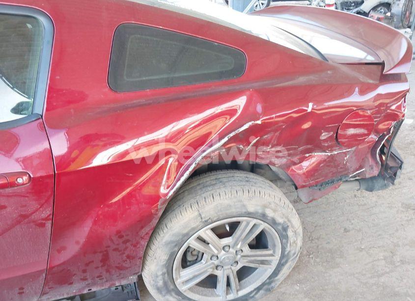 Photo 6 of 2014 Ford Mustang V6 (VIN 1ZVBP8AM3E5217196)