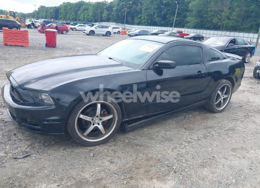 Photo 2 of 2014 Ford Mustang V6 PREMIUM (VIN 1ZVBP8AM3E5244110)