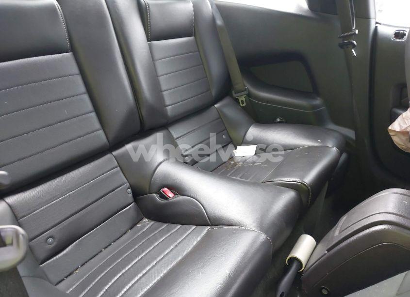 Photo 8 of 2014 Ford Mustang V6 PREMIUM (VIN 1ZVBP8AM3E5271971)