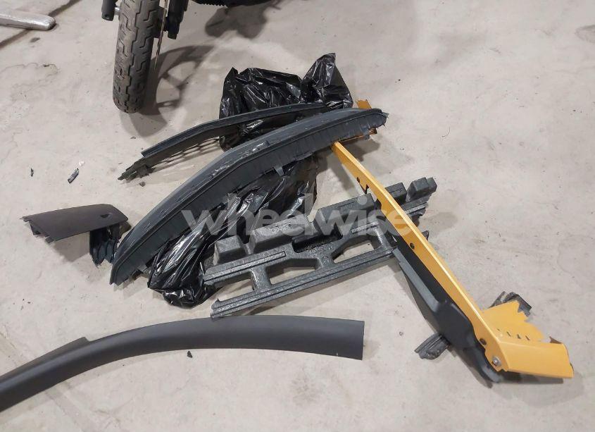 Photo 12 of 2011 Ford Mustang V6 (VIN 1ZVBP8AM4B5152063)