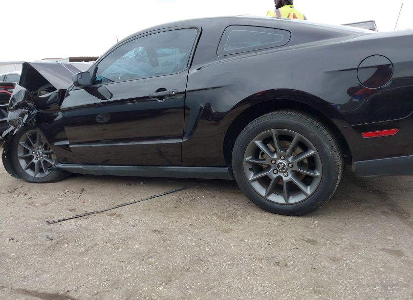 Photo 13 of 2012 Ford Mustang V6 PREMIUM (VIN 1ZVBP8AM4C5201036)