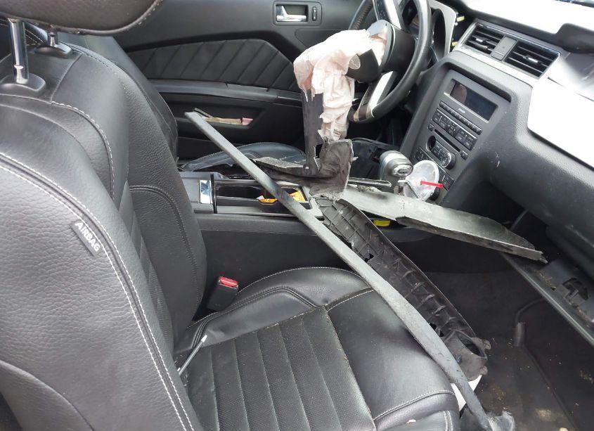 Photo 5 of 2012 Ford Mustang V6 PREMIUM (VIN 1ZVBP8AM4C5201036)