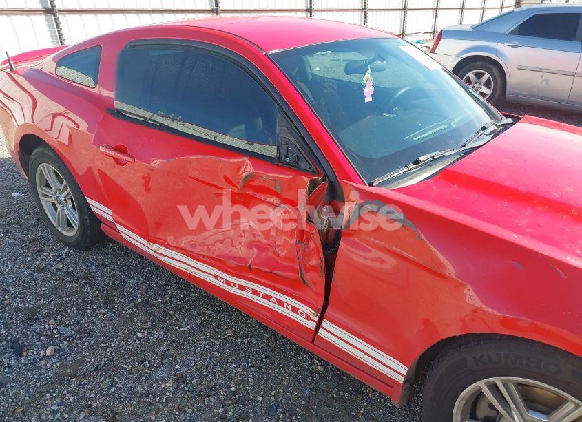 Photo 6 of 2013 Ford Mustang V6 (VIN 1ZVBP8AM4D5215407)