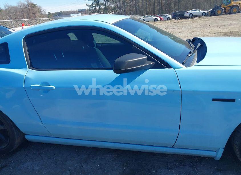 Photo 13 of 2013 Ford Mustang V6 (VIN 1ZVBP8AM4D5265627)