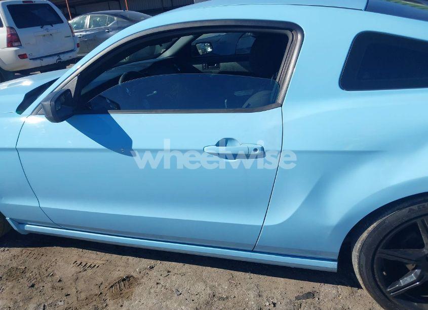 Photo 14 of 2013 Ford Mustang V6 (VIN 1ZVBP8AM4D5265627)