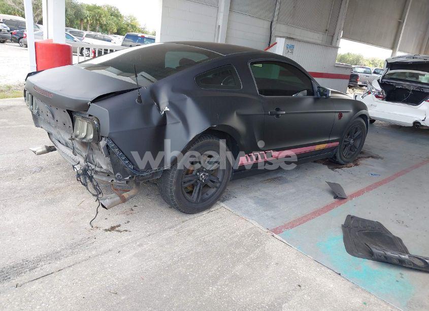 Photo 4 of 2014 Ford Mustang V6 (VIN 1ZVBP8AM4E5252863)