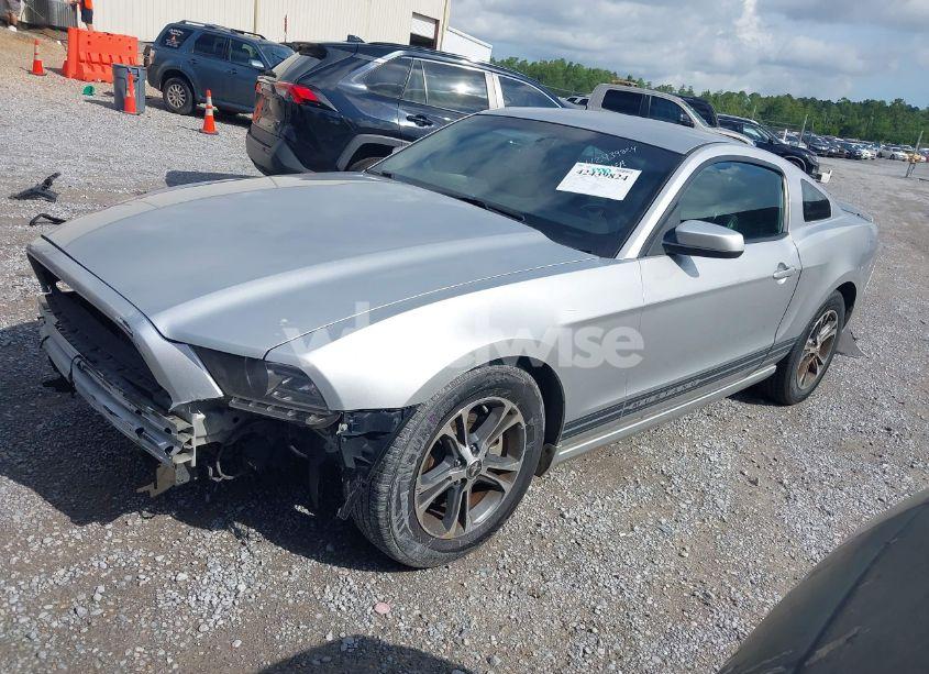Photo 2 of 2014 Ford Mustang V6 PREMIUM (VIN 1ZVBP8AM4E5265015)