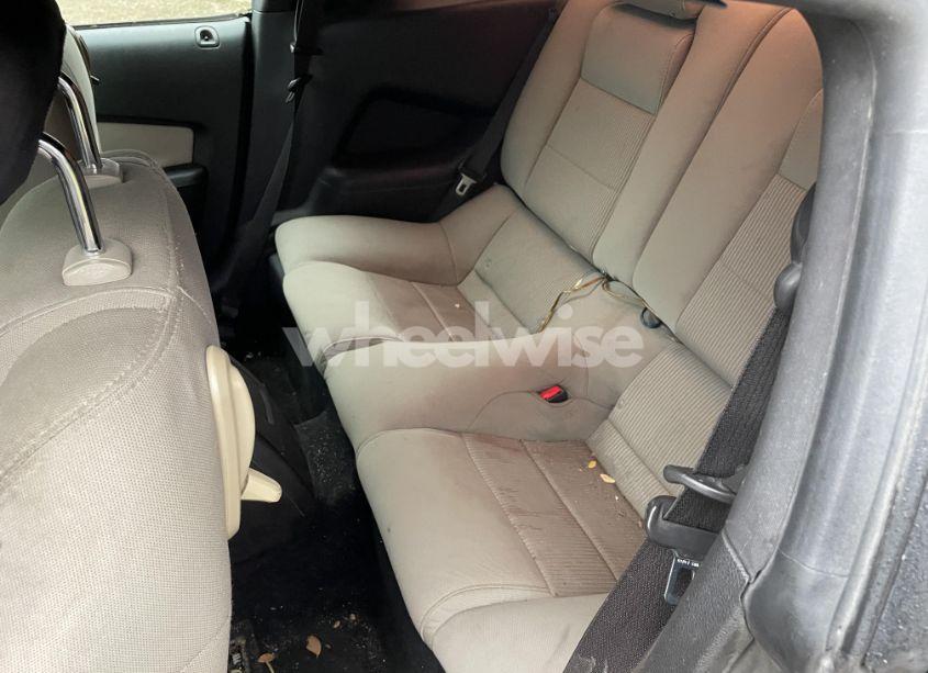 Photo 8 of 2014 Ford Mustang V6 (VIN 1ZVBP8AM4E5268562)