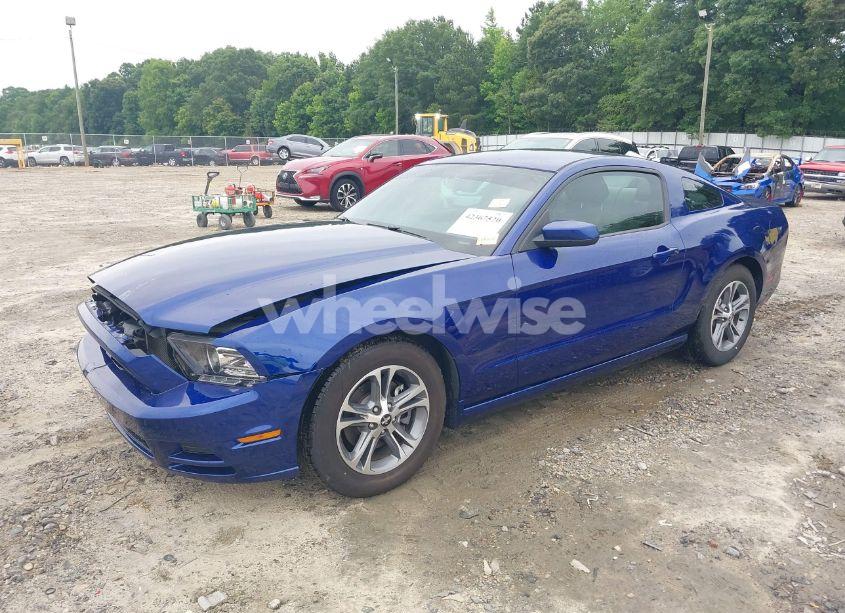 Photo 2 of 2014 Ford Mustang V6 PREMIUM (VIN 1ZVBP8AM4E5282543)