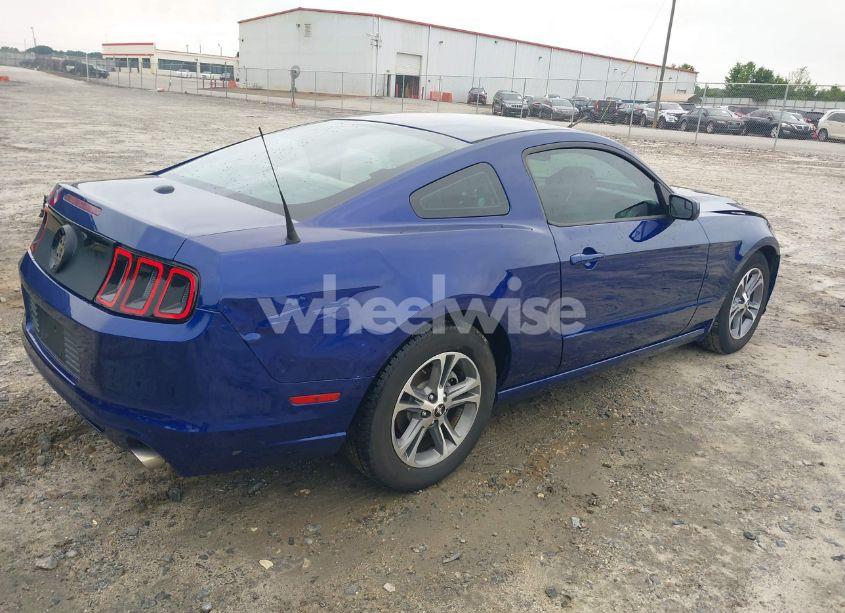 Photo 4 of 2014 Ford Mustang V6 PREMIUM (VIN 1ZVBP8AM4E5282543)