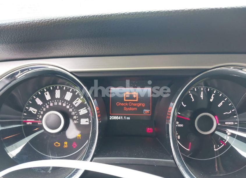 Photo 7 of 2014 Ford Mustang V6 PREMIUM (VIN 1ZVBP8AM4E5282543)