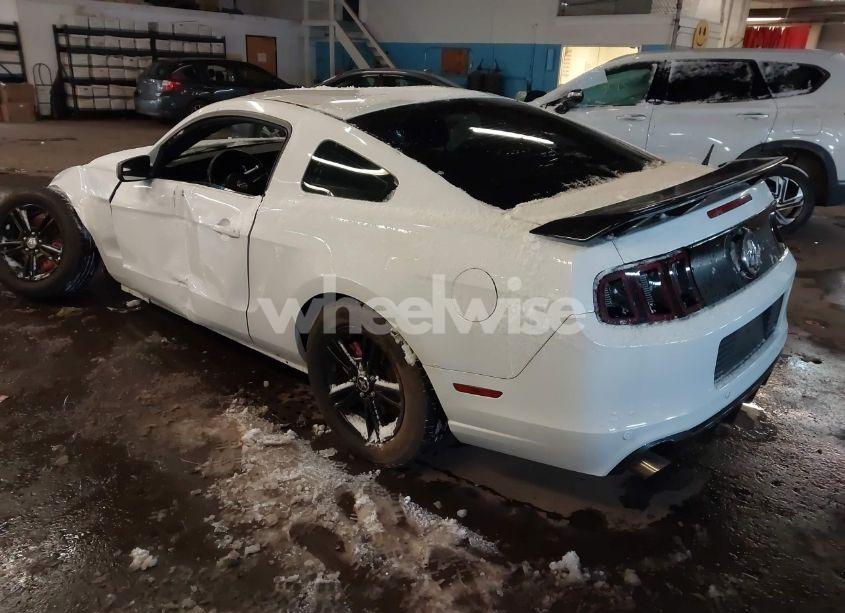 Photo 3 of 2014 Ford Mustang V6 (VIN 1ZVBP8AM4E5290724)