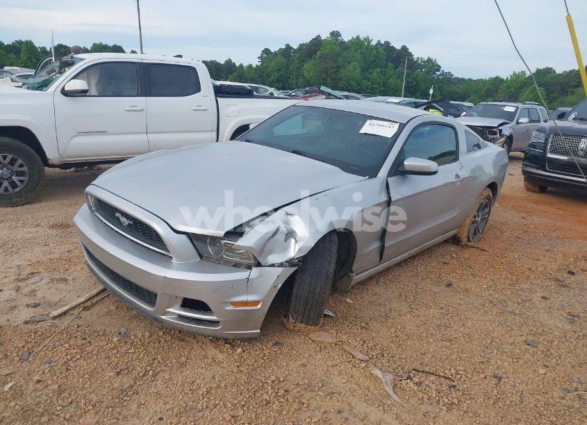 Photo 2 of 2014 Ford Mustang V6 PREMIUM (VIN 1ZVBP8AM4E5302273)