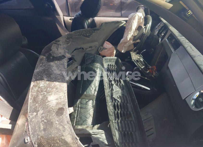 Photo 5 of 2014 Ford Mustang V6 PREMIUM (VIN 1ZVBP8AM4E5304802)