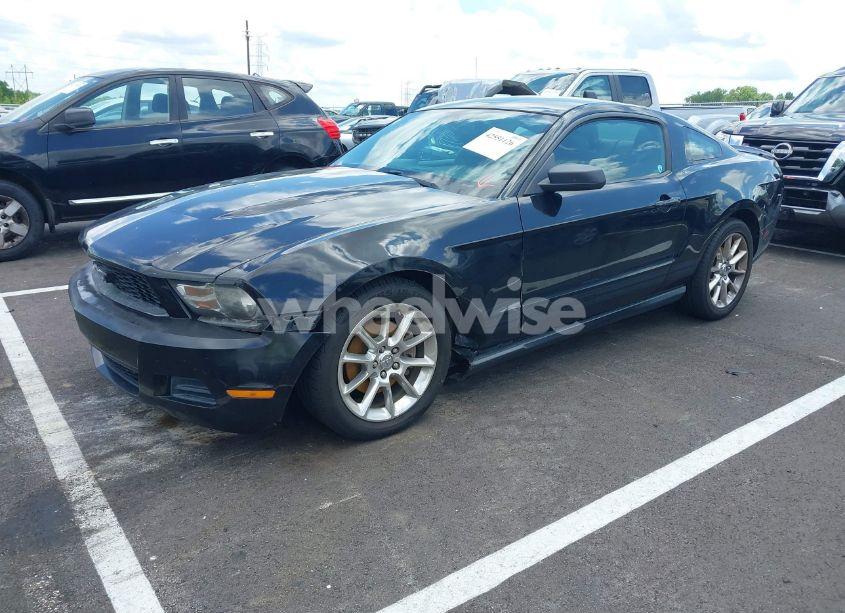 Photo 2 of 2011 Ford Mustang V6 PREMIUM (VIN 1ZVBP8AM5B5149026)