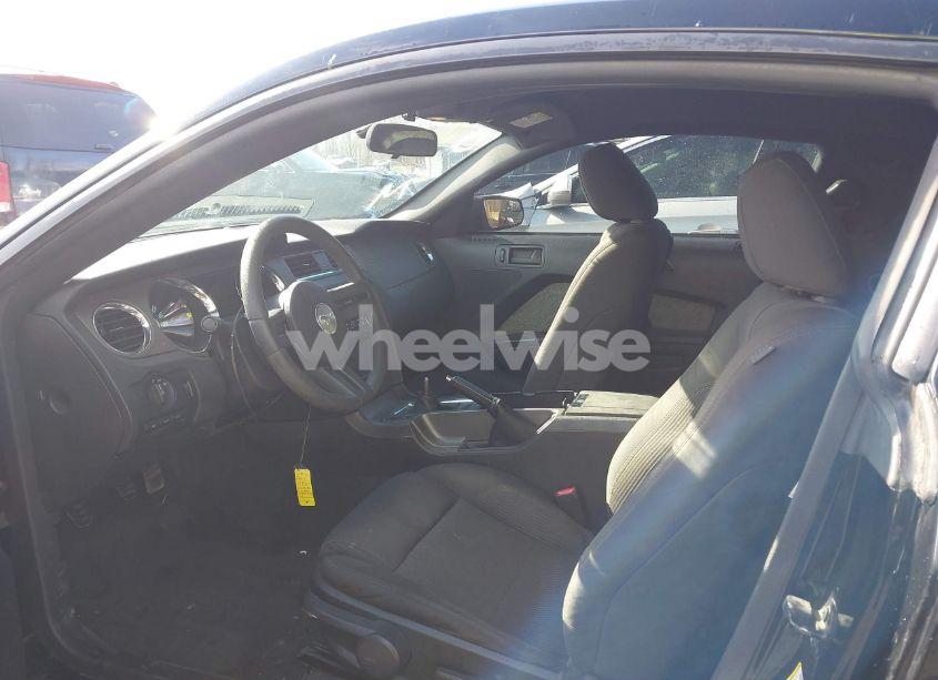 Photo 5 of 2011 Ford Mustang V6 (VIN 1ZVBP8AM5B5150824)