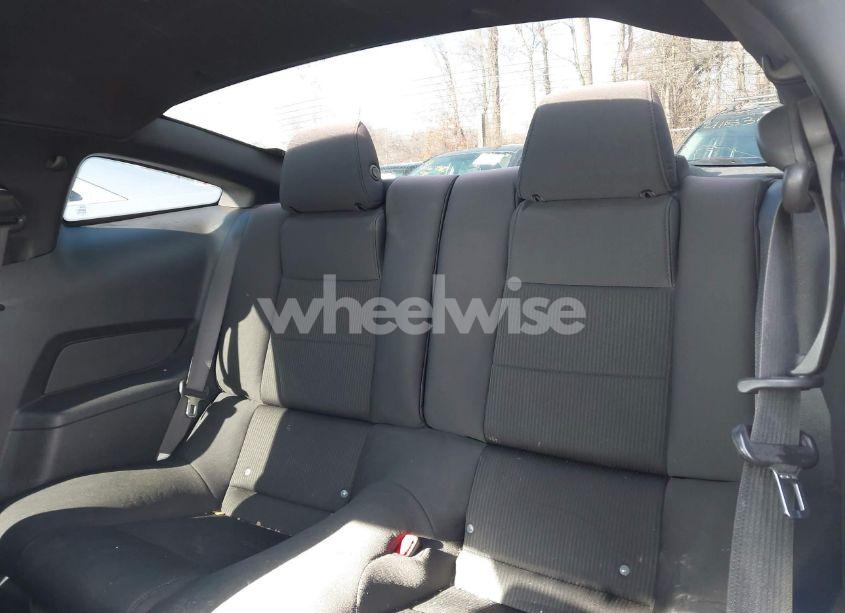 Photo 8 of 2011 Ford Mustang V6 (VIN 1ZVBP8AM5B5150824)