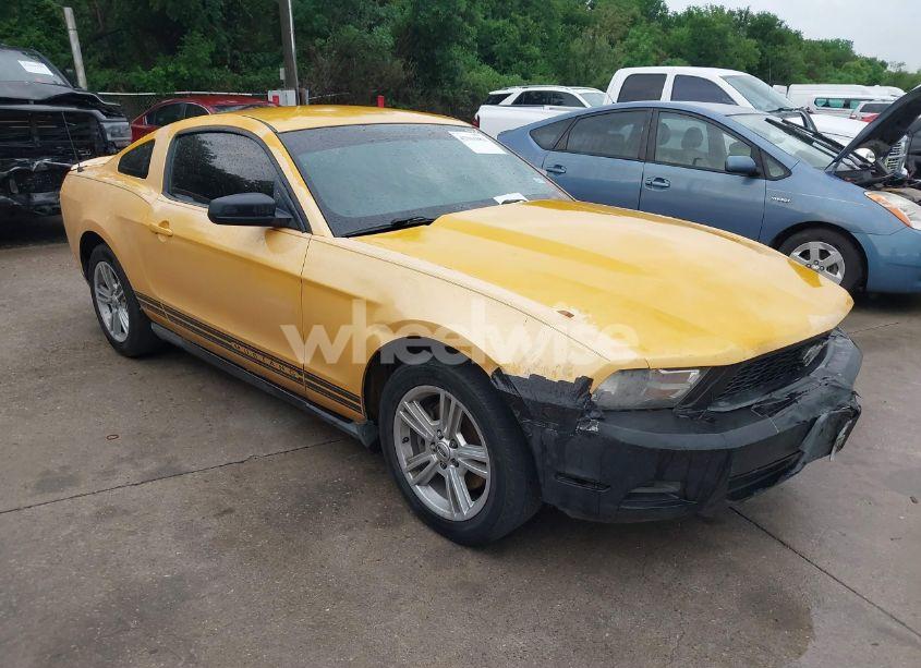 2011 Ford Mustang V6 (VIN 1ZVBP8AM5B5154811) main photo