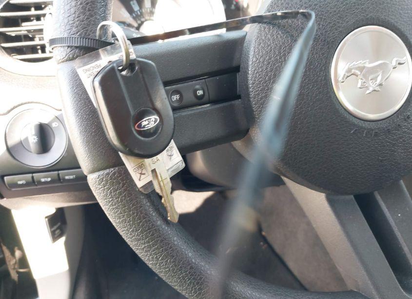 Photo 11 of 2011 Ford Mustang V6 (VIN 1ZVBP8AM5B5155361)