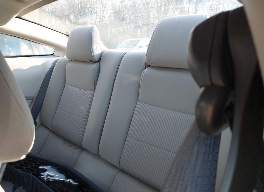 Photo 8 of 2011 Ford Mustang V6 (VIN 1ZVBP8AM5B5155361)