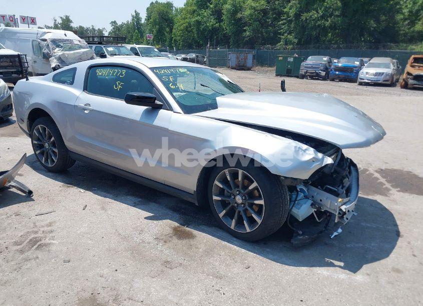 2011 Ford Mustang V6 PREMIUM (VIN 1ZVBP8AM5B5166487) main photo