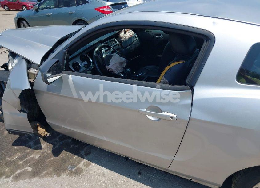 Photo 21 of 2011 Ford Mustang V6 PREMIUM (VIN 1ZVBP8AM5B5166487)