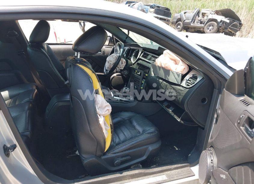 Photo 5 of 2011 Ford Mustang V6 PREMIUM (VIN 1ZVBP8AM5B5166487)