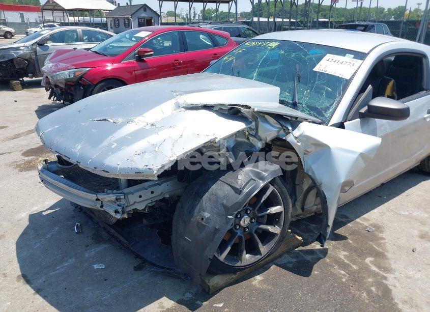 Photo 6 of 2011 Ford Mustang V6 PREMIUM (VIN 1ZVBP8AM5B5166487)